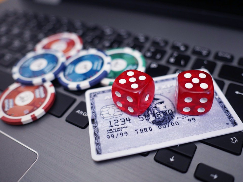 What is the best way to practice casino games?