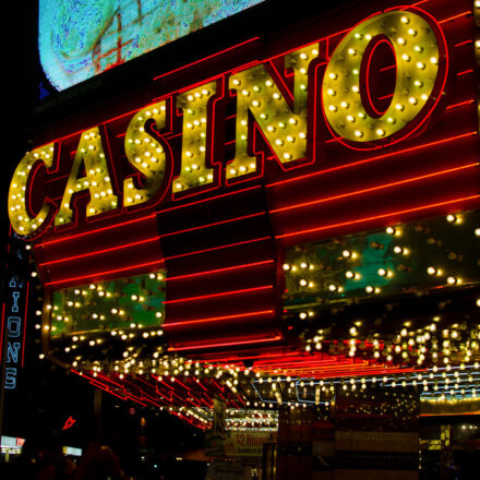 Make money with an online casino